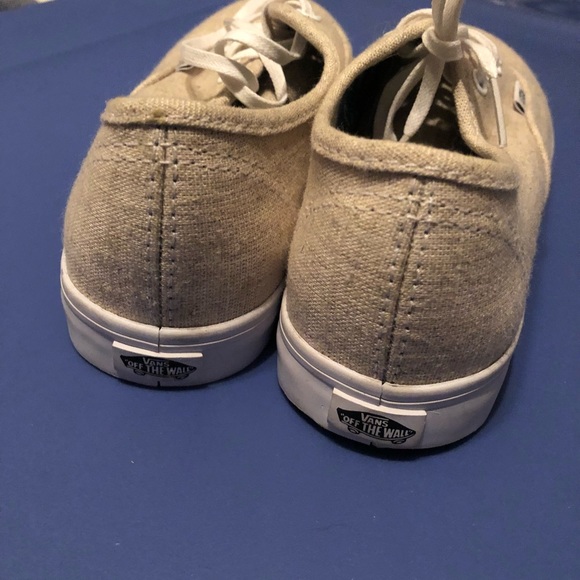 Vans - Picture 3 of 4